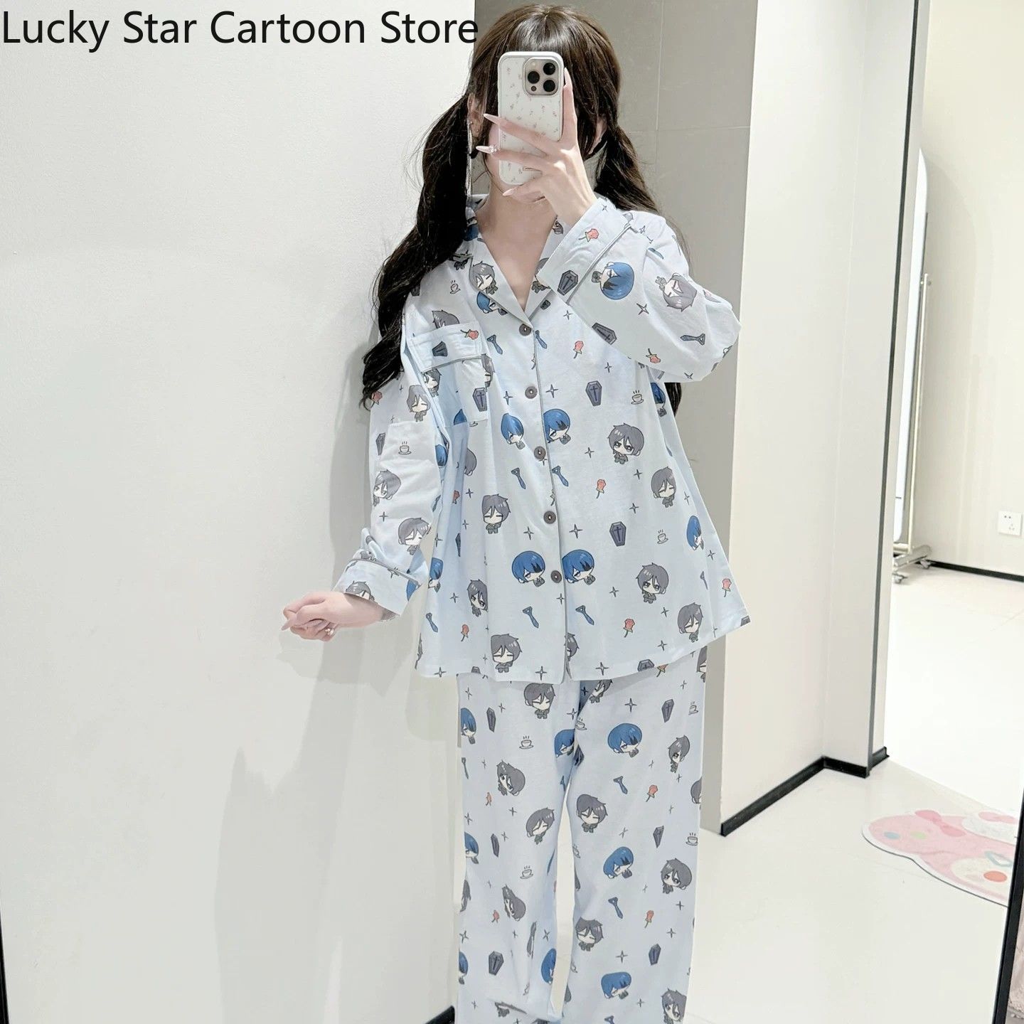 هدية الهالوين: زي تنكري من لعب - مراجعة Cosplay Anime Black وسعره