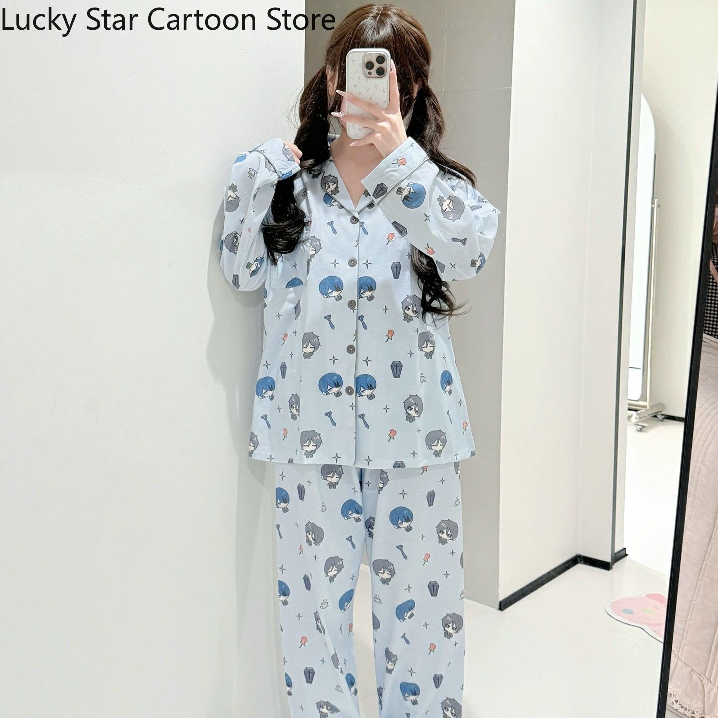 هدية الهالوين: زي تنكري من لعب - مراجعة Cosplay Anime Black وسعره